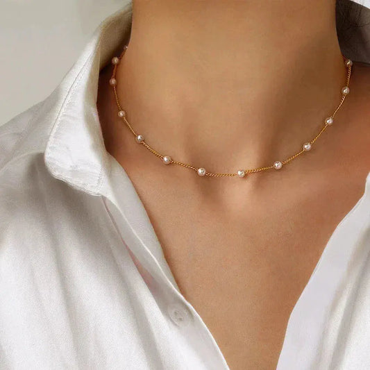 Pearl necklace in gold- Mialla Jewelry