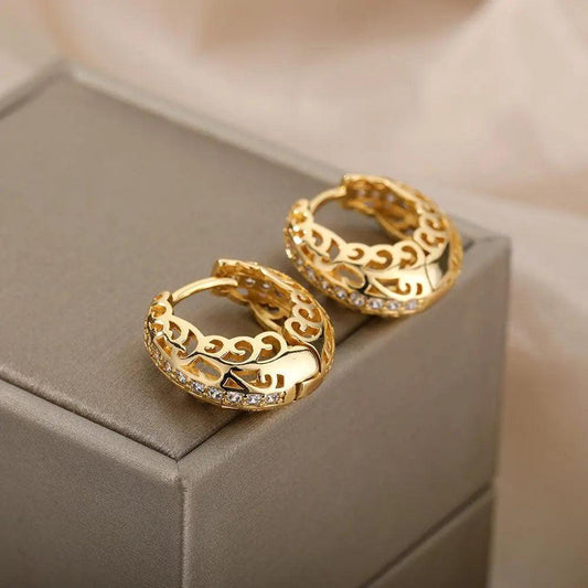 Minimalist Mandala Earrings in Gold- Mialla Jewelry