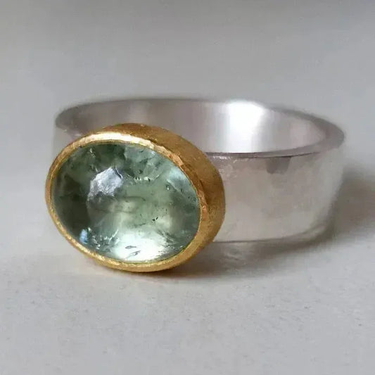 Green ring with rounded stone, Vintage- Mialla Jewelry